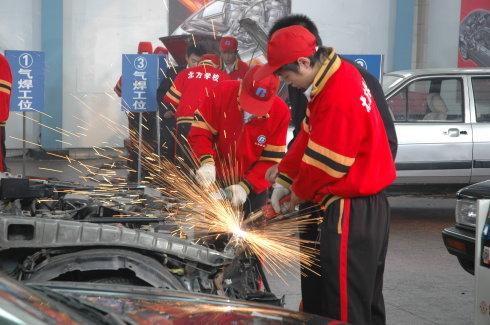 去成都汽修学校学汽修主要学什么