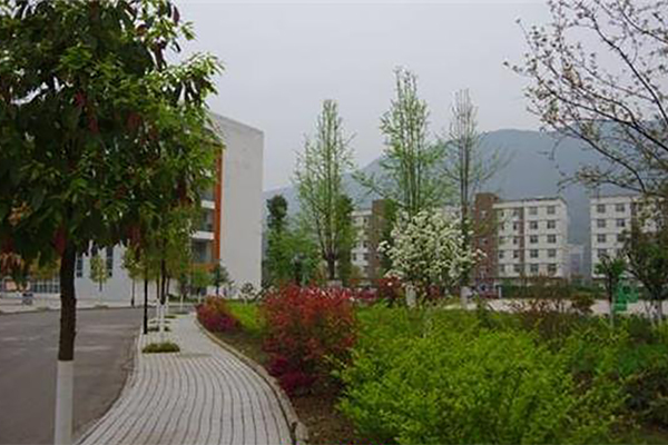 广元市职业高中 广元市职业高中