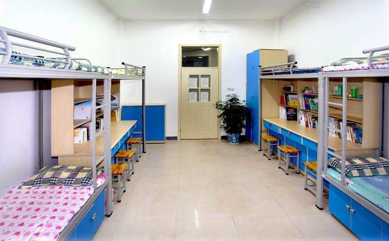 成都华大医药卫生学校