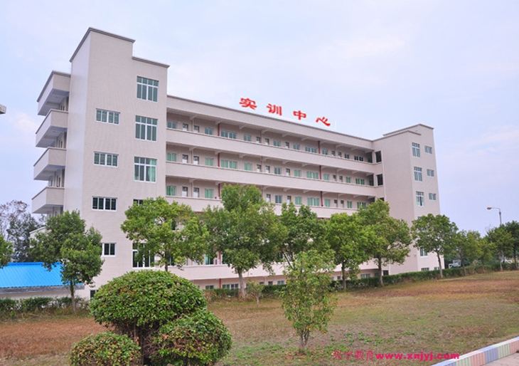 贵阳机械工业学院