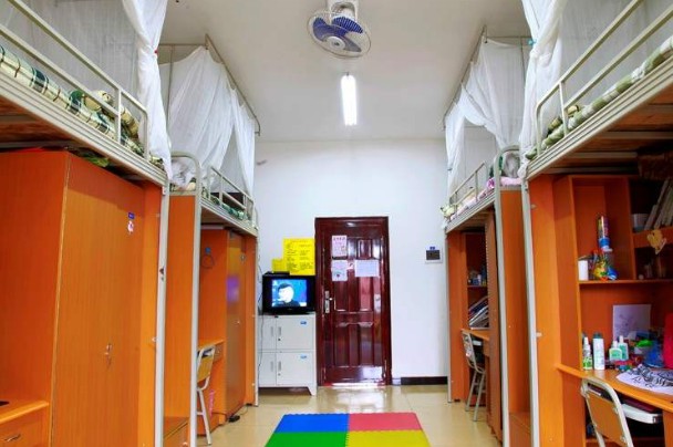 学校宿舍