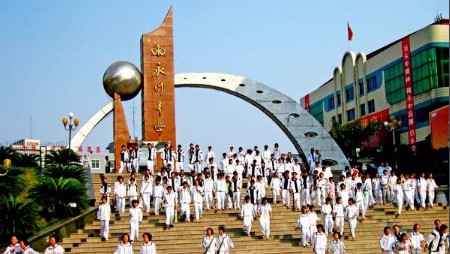 学校大门